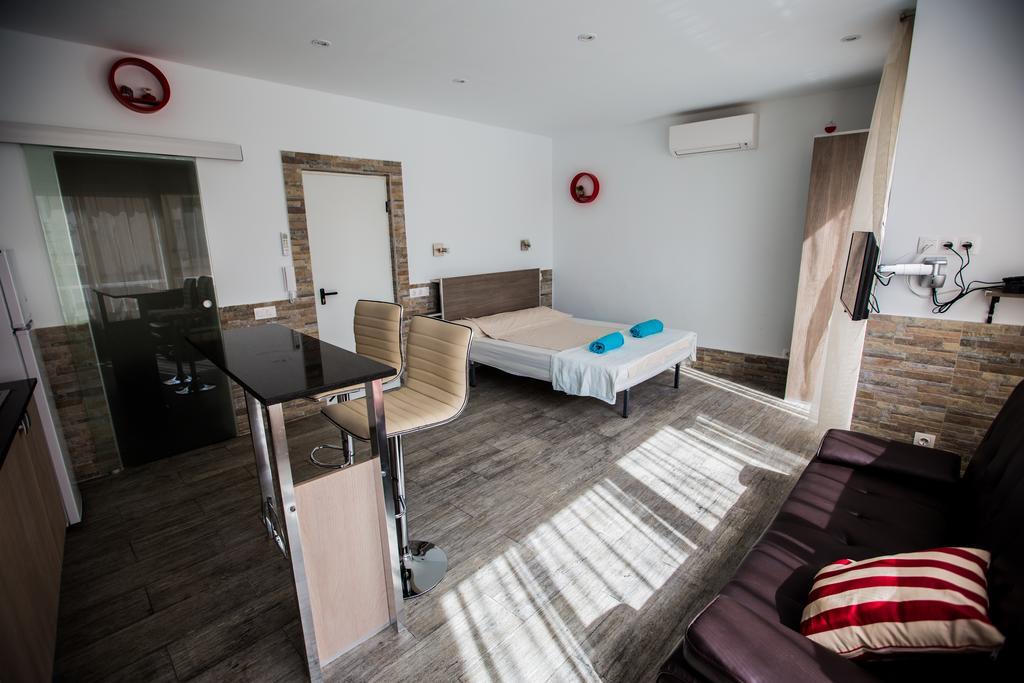 Apartamentos Bcntourism Pineda de Mar Extérieur photo